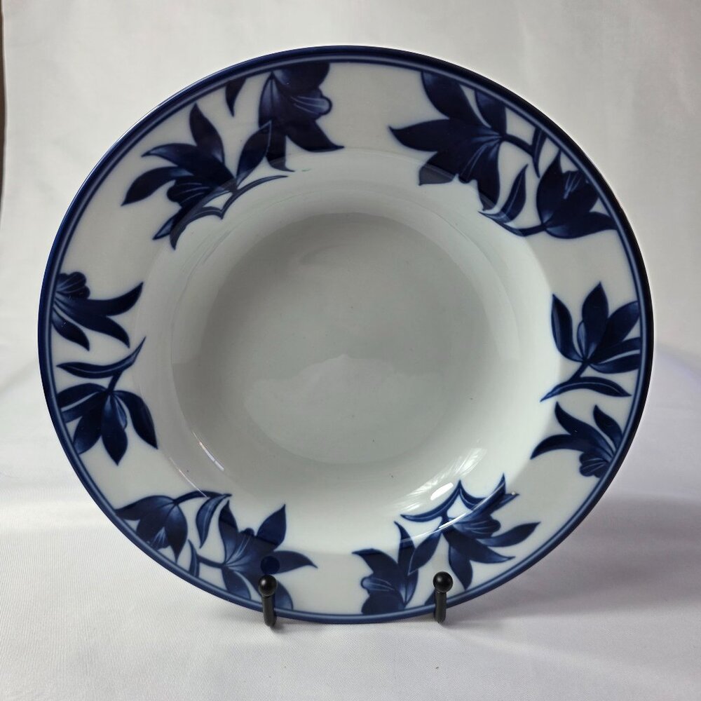 ONE Pier 1 Ming Rim Soup Bowl White with Blue Leaves and Flowers
